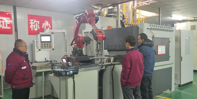 菏泽喷砂机在模具清理中的专业应用